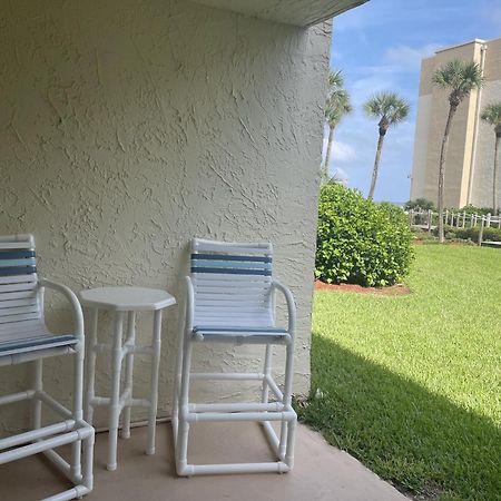 Cute 1Br Condo Directly On Beach Condo New Smyrna Beach Kültér fotó