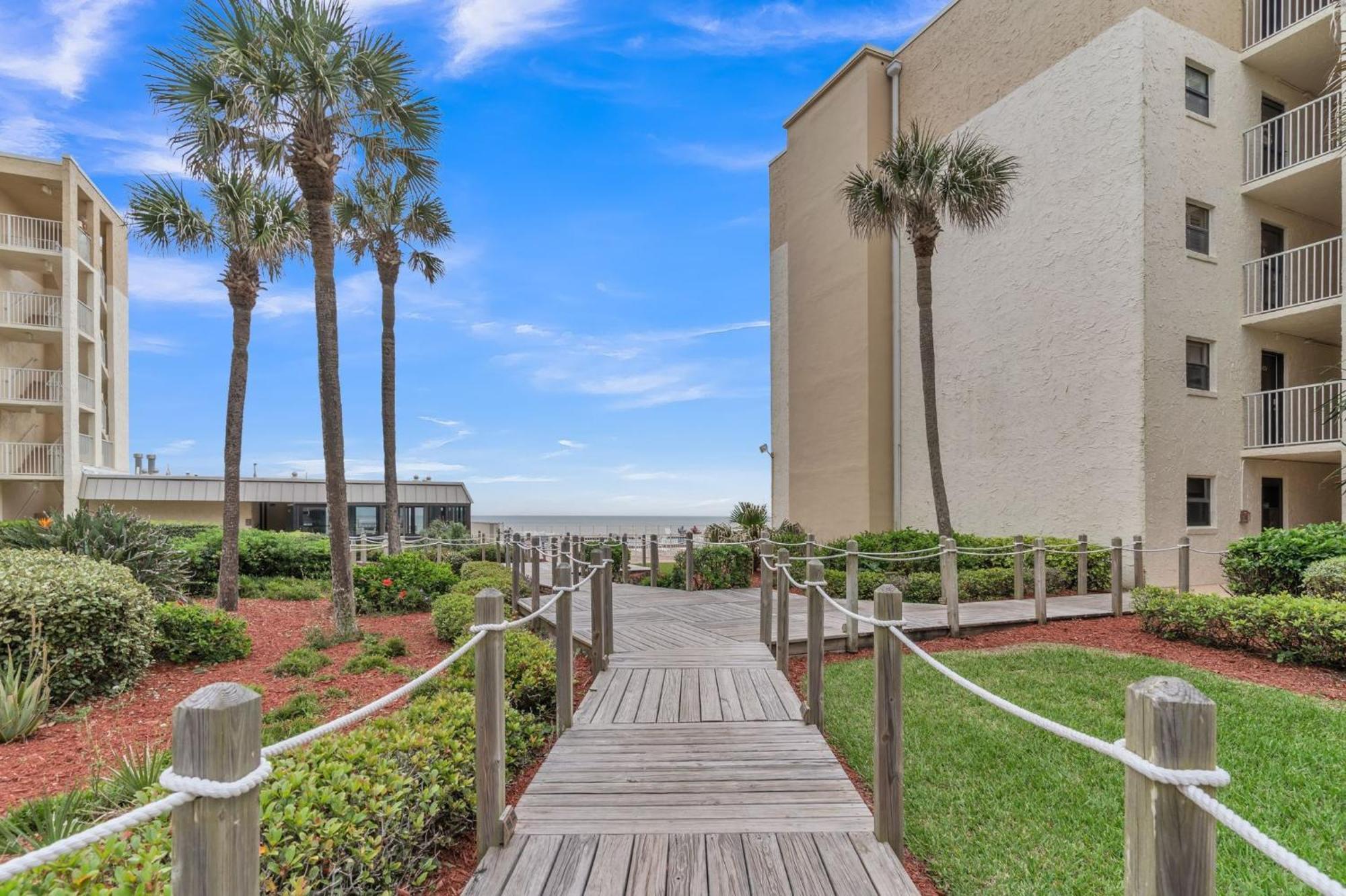 Cute 1Br Condo Directly On Beach Condo New Smyrna Beach Kültér fotó